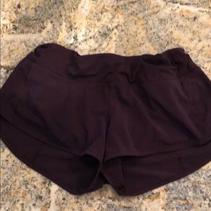 Maroon lululemon speed up short 2.5”